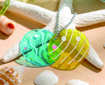 ガラスペイントを使ったクリアキーホルダー